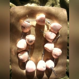 12 Anthropologie Knobs